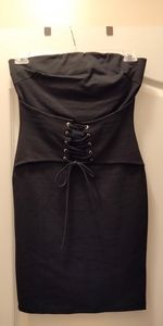 Corset detailed strapless dress